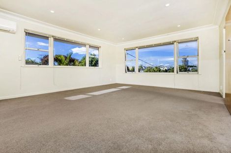 Photo of property in 9 Selwyn Crescent, Forrest Hill, Auckland, 0620