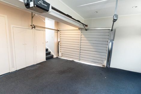 Photo of property in 101 Kenmore Street, Newlands, Wellington, 6037