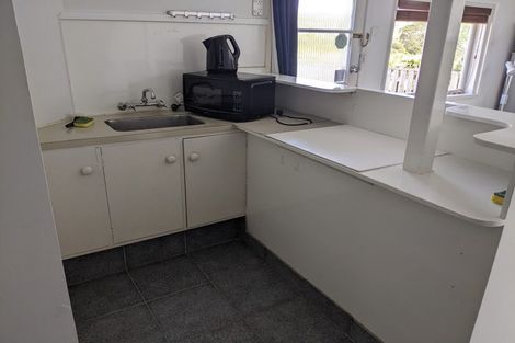 Photo of property in 20 Saffron Street, Birkdale, Auckland, 0626