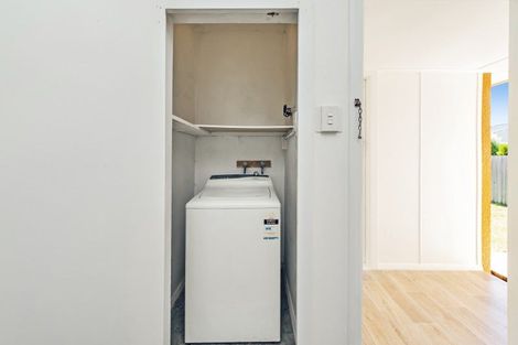 Photo of property in 15 Middlepark Road, Sockburn, Christchurch, 8042