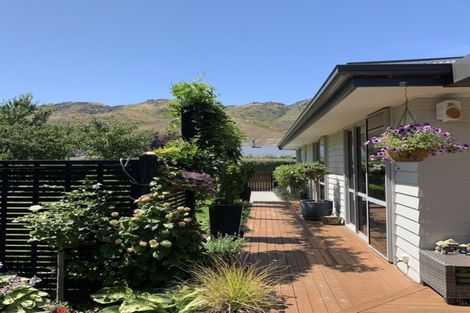 Photo of property in 1 Sunhaven Cove, Cromwell, 9310