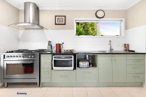 Photo of property in 16 Langford Place, Dairy Flat, Albany, 0792