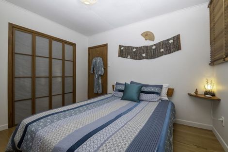 Photo of property in 89 Taylor Terrace, Tawa, Wellington, 5028