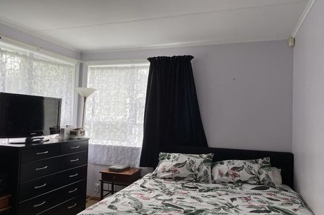 Photo of property in 31 Speargrass Grove, Timberlea, Upper Hutt, 5018