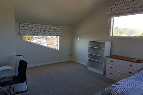 Photo of property in 77 Seaview Road, Paremata, Porirua, 5024
