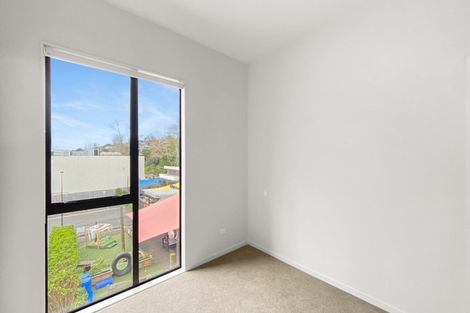 Photo of property in 14 Mina Way, Browns Bay, Auckland, 0630