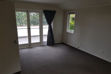 Photo of property in 39 Bayview Road, Browns Bay, Auckland, 0630