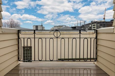 Photo of property in Henry Walton Flats, 3/2 Upper Queen Street, Auckland Central, Auckland, 1010