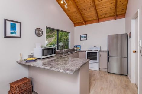 Photo of property in 1333 Matapouri Road, Matapouri, Whangarei, 0173