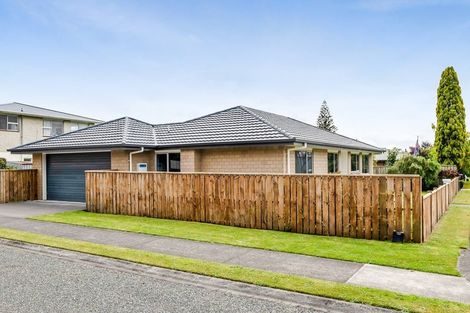 Photo of property in 62 Cutfield Street, Inglewood, 4330