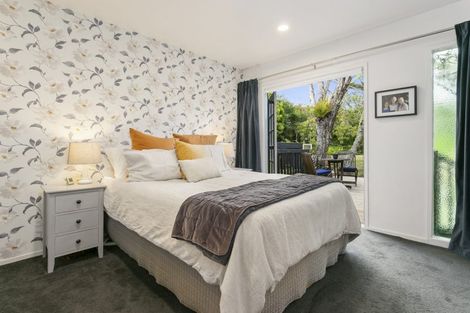Photo of property in 6 Victory Road, Laingholm, Auckland, 0604
