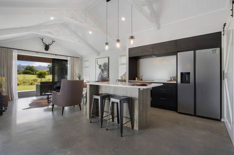 Photo of property in 32 Arran Drive, Aongatete, 3178