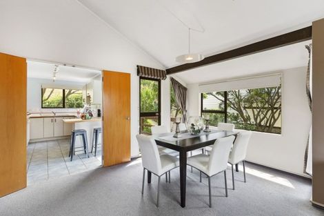 Photo of property in 18 Ordley Grove, Tawa, Wellington, 5028