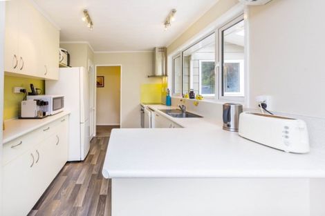 Photo of property in 59 Elmslie Road, Pinehaven, Upper Hutt, 5019