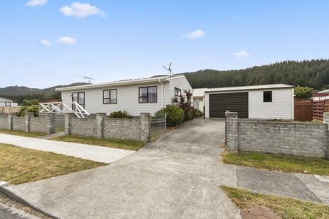Photo of property in 46 Berkeley Road, Wainuiomata, Lower Hutt, 5014