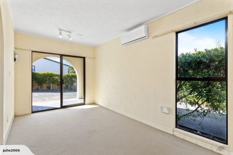 Photo of property in 1/41 Edgeworth Road, Glenfield, Auckland, 0629