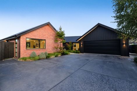 Photo of property in 14 Kentwood Place, Flagstaff, Hamilton, 3210