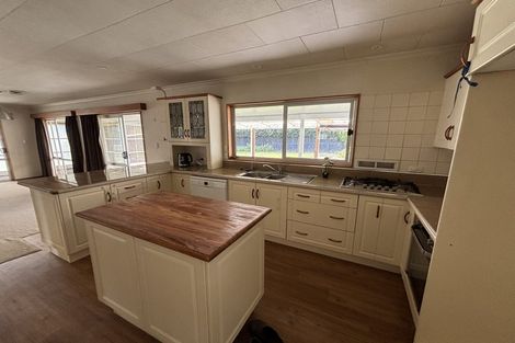 Photo of property in 426 Abel Tasman Drive, Motupipi, Takaka, 7183