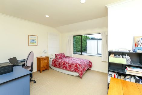 Photo of property in 102a Queens Road, Glen Avon, New Plymouth, 4312