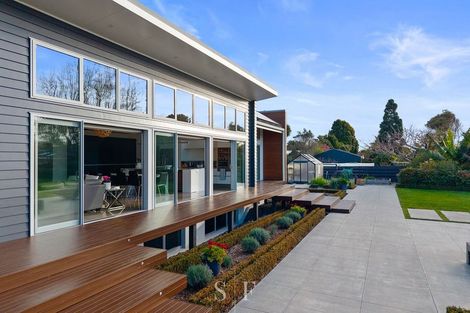 Photo of property in 8 Ngarara Road, Waikanae, 5036