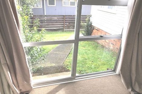 Photo of property in 16 Pomaria Road, Henderson, Auckland, 0610