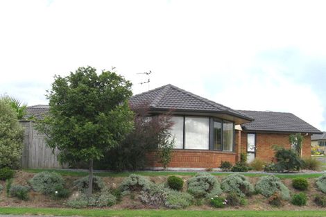 Photo of property in 1 Berkshire Terrace, Massey, Auckland, 0614