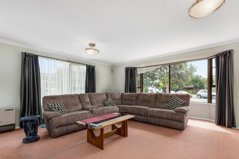 Photo of property in 17 Observatory Close, Whitby, Porirua, 5024