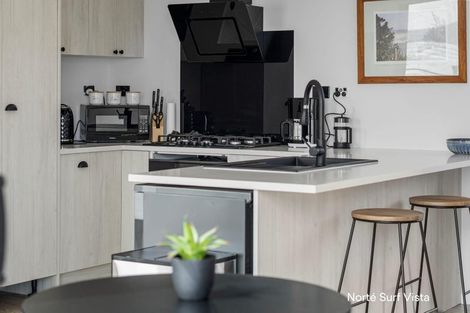 Photo of property in 14 Whaanga Road, Raglan, 3297