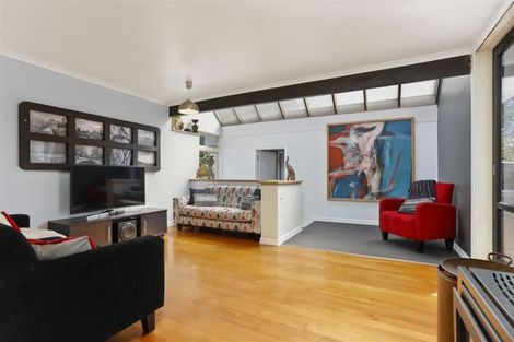 Photo of property in 43 Knightsbridge Drive, Forrest Hill, Auckland, 0620