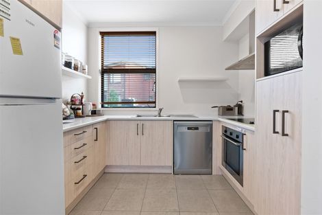 Photo of property in 13 Fermi Lane, Papakura, 2110