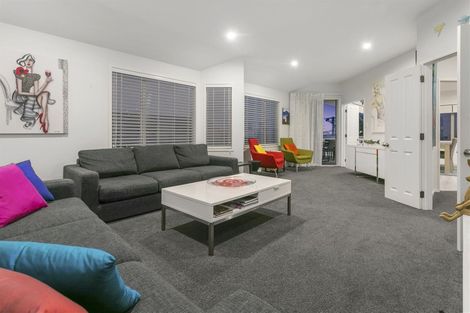 Photo of property in 1/148 Beach Road, Campbells Bay, Auckland, 0630