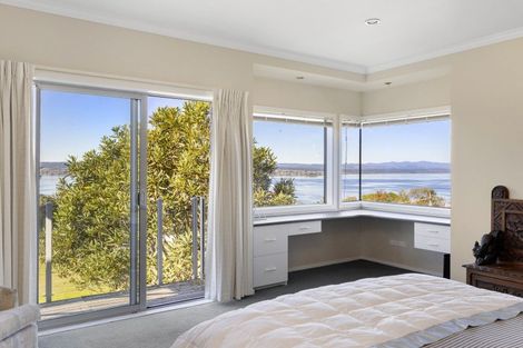 Photo of property in 10 Wakeman Road, Acacia Bay, Taupo, 3330