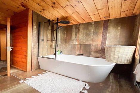 Photo of property in 1/74 Waiau Street, Torbay, Auckland, 0630