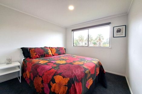 Photo of property in 12 Wilkinson Way, Browns Bay, Auckland, 0630