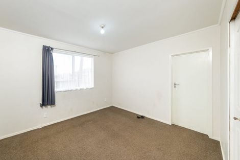 Photo of property in 17 Bodi Place, Te Atatu South, Auckland, 0610