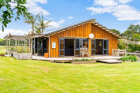 Photo of property in 160 South Road, Waipu, 0582