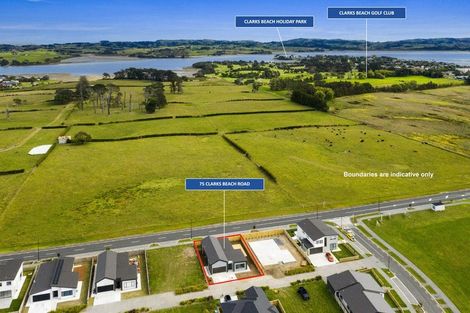 Photo of property in 75 Clarks Beach Road, Clarks Beach, 2122