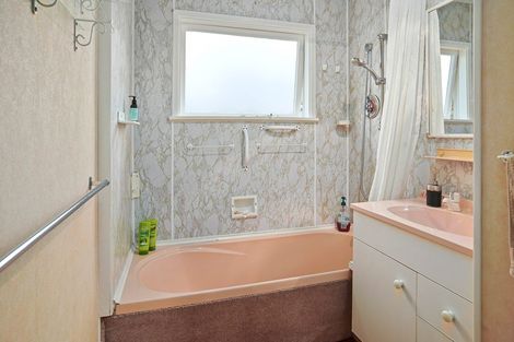 Photo of property in 12 Polstead Road, Stoke, Nelson, 7011