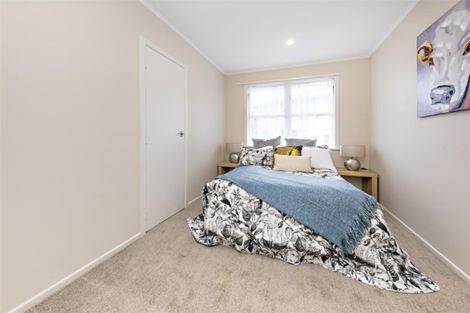 Photo of property in 21 Barrys Road, Glendene, Auckland, 0602