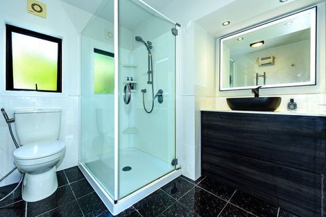 Photo of property in 11 Toledo Place, Mount Pleasant, Christchurch, 8081