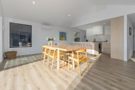 Photo of property in 86 Kotare Street, Waikanae, 5036