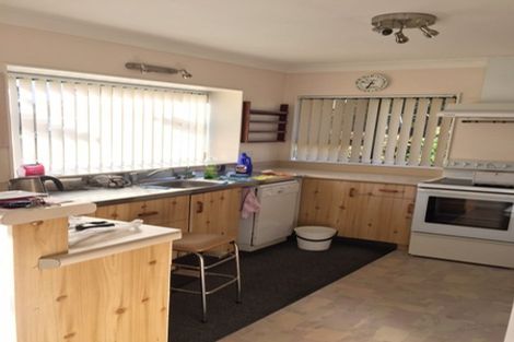 Photo of property in 14 Laurie Street, Red Beach, 0932