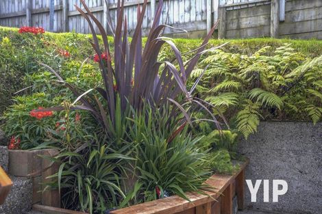 Photo of property in 56 Batchelor Street, Newlands, Wellington, 6037