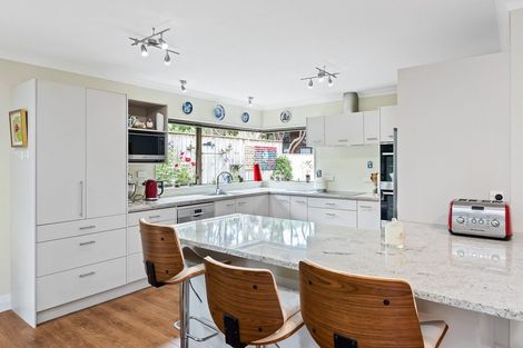 Photo of property in 3 Koromiko Glen, Waikanae, 5036