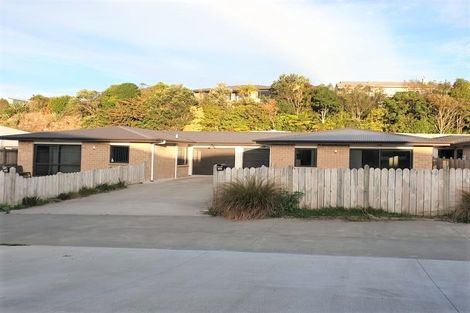 Photo of property in 14 Frederick Place, Whalers Gate, New Plymouth, 4310