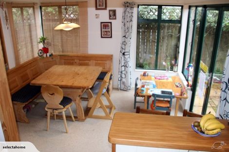 Photo of property in 12 Maire Street, Eastbourne, Lower Hutt, 5013