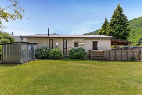 Photo of property in 24 Norfolk Street, Arrowtown, 9302