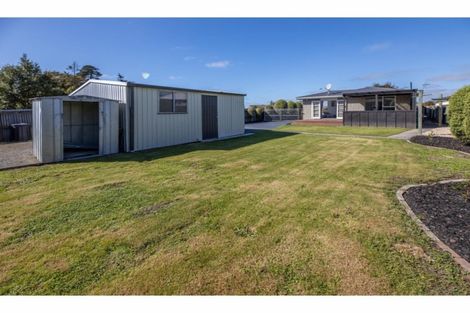 Photo of property in 12 Rosanna Place, Aranui, Christchurch, 8061