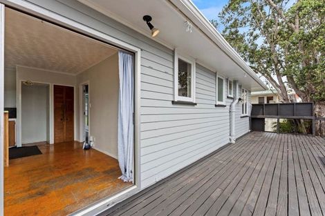 Photo of property in 536 Glenfield Road, Glenfield, Auckland, 0629