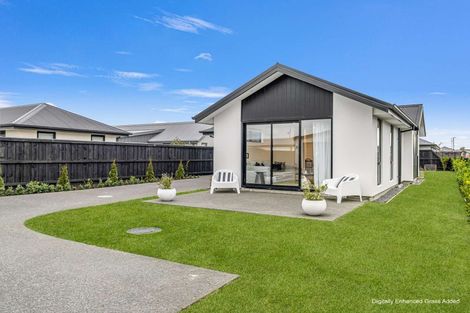 Photo of property in 10 Te Pakiaka Road, Pegasus, 7612